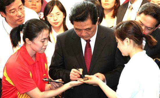 福原家族现状如何，爱酱成长环境和人格被深度曝光