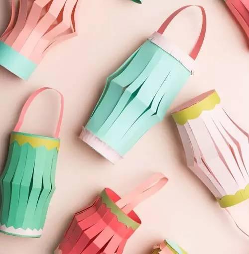 小学生灯笼手工制作，小学生中秋节手工灯笼制作教程（中秋节创意手工灯笼）