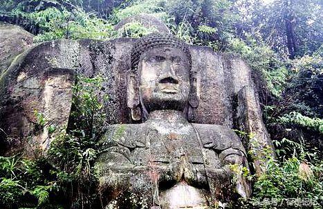 四川发现深山大佛，当地回应：近代雕塑作品