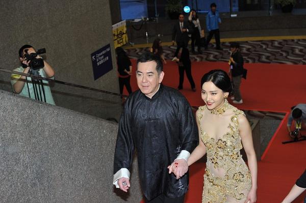 大好时光夏冰冰，大好时光夏冰冰曾与黄秋生传绯闻（大好时光夏冰冰被揭穿）