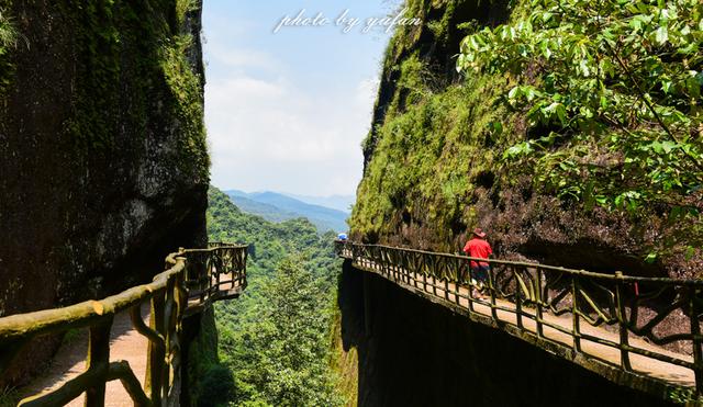 梅州五指石风景区，五指石风景区里面的磨肚峰简介（风景秀丽的小众旅游胜地）