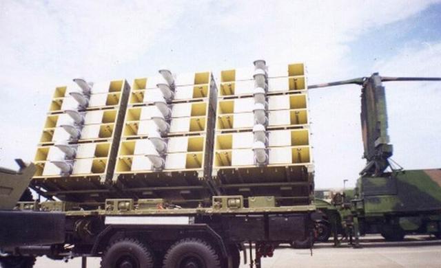 幼狮战机和歼十，八成网友竟分不清狮和幼狮战机