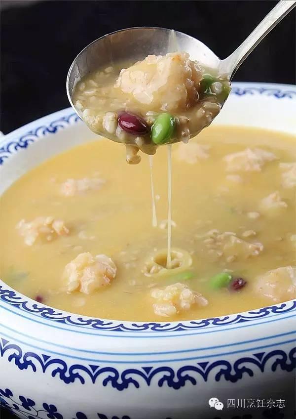 最新推出特色菜豆花，在露天坝坝开了20年的荤豆花