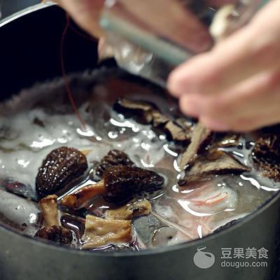 法国海鲜拌饭的做法，吃货们不可错过的美食~快来看看有没有你的菜