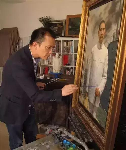 孙中山年轻时的画，天安门广场的巨幅孙中山画像