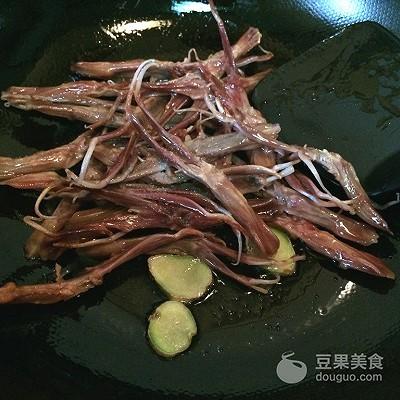 鸭舌头的卤制方法，红烧鸭舌的做法