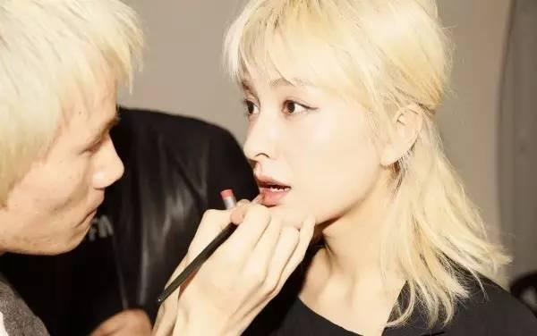 浪漫法式刘海教程图解，法式刘海的天花板还得看宋慧乔