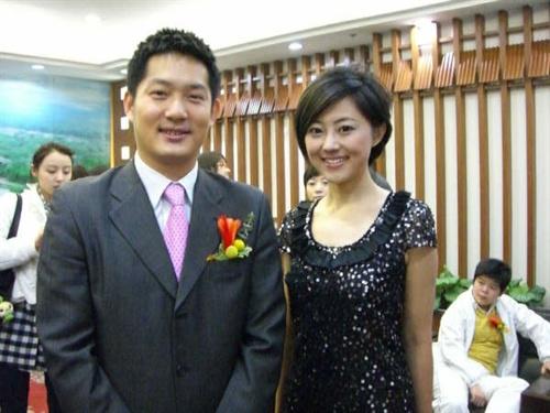 凤凰卫视杨娟与杨舒，凤凰卫视美女主播杨舒