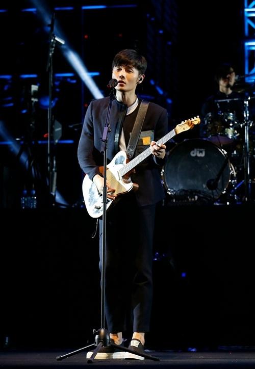 眼睛最小的5位明星，眼睛小就招人厌了