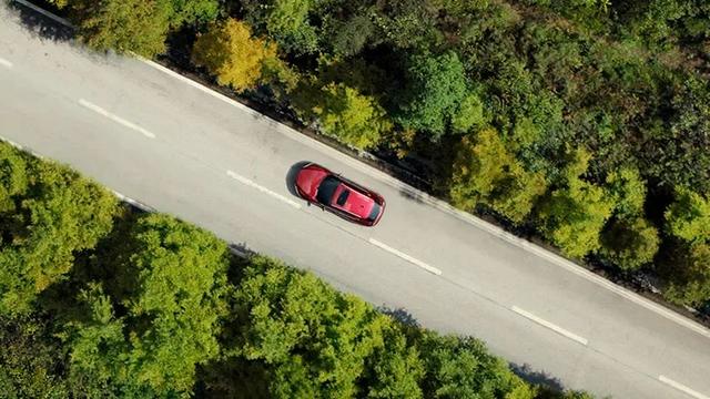 空调出来的风不凉是什么原因，中央空调吹出来的风不冷怎么办