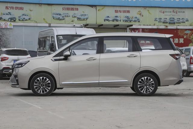 最省油的家用车，经济实用型省油家用车（最低油耗仅5.5L/100km）