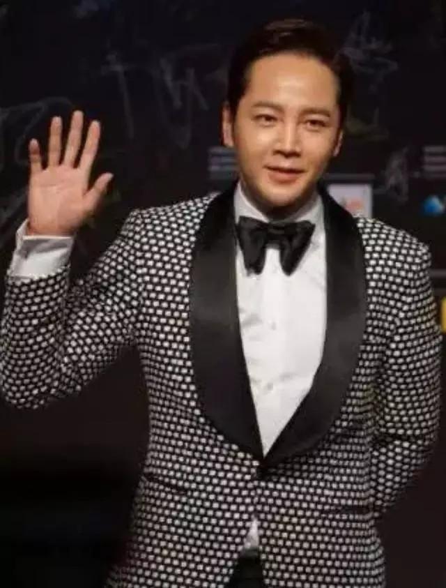 张根硕发福对比，张根硕今天退役了