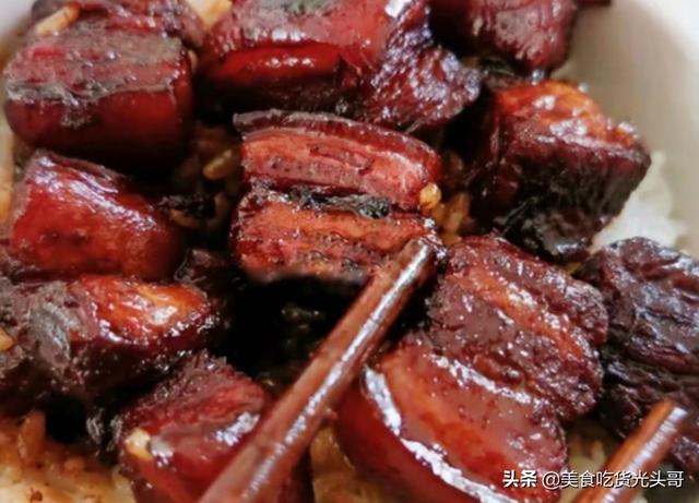 上海红烧肉家常做法简单不油腻，红烧肉的家常做法