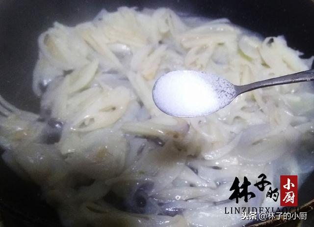 炒藕片需要焯水吗，炒莲藕要不要提前焯水（直接炒和先焯水都不对）