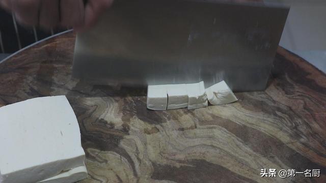剁椒家常豆腐的做法，大厨分享“剁椒豆腐”的家常做法