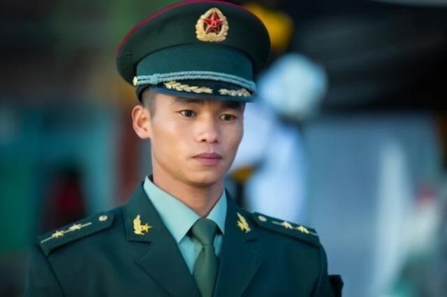 吴京特种兵图片，吴京战狼2真实的特种兵