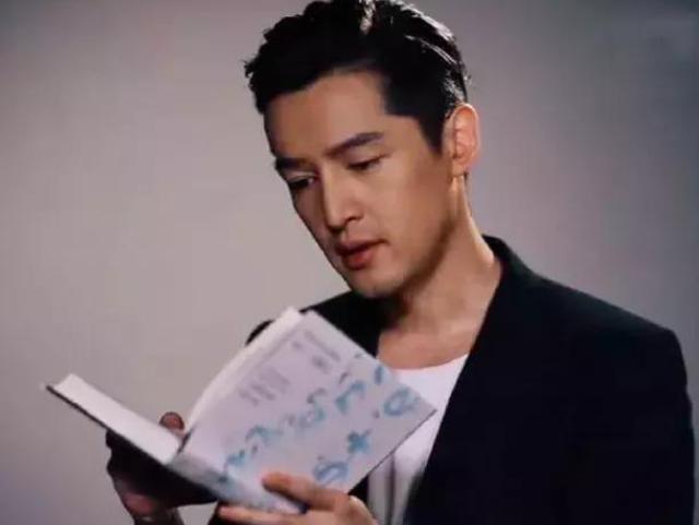 车祸改变胡歌的一生，她为救胡歌当场死亡