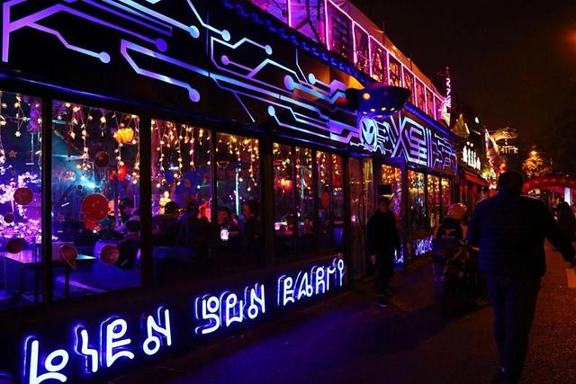 成都旅游十大必去景点，成都旅游攻略必去的10大景点（成都旅游必去十大景点推荐）