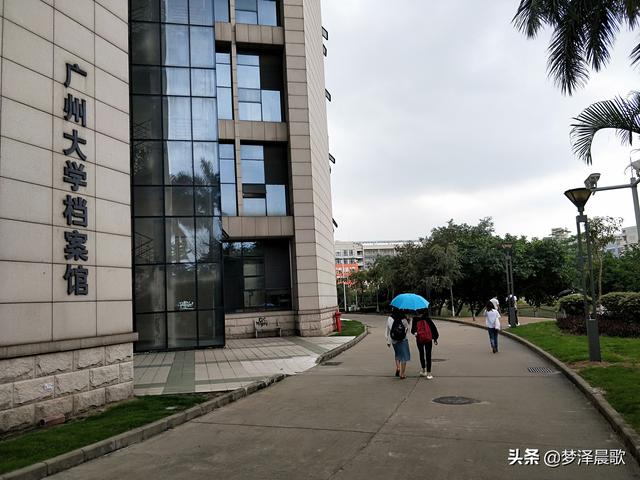 美丽大方的校园，郑州市创新实验学校金桂街校区开展“最美教室”活动