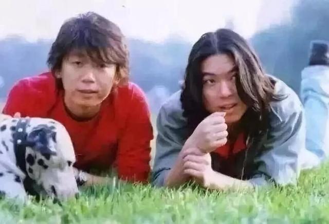 老狼同桌的你第二季，一场伤心事促使他结婚