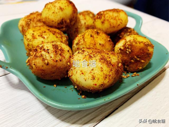 街头香辣小土豆的做法，在家也能吃烧烤