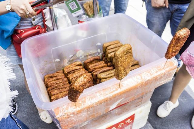 去成都必吃的一条街建设路，成都美食探店丨成都建设路美食