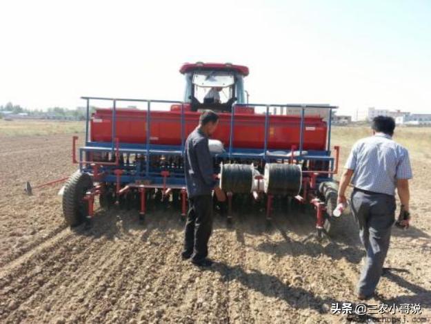 小麦什么时候播种，小麦什么时候播种最好（小麦该播种了，播期要推迟吗）
