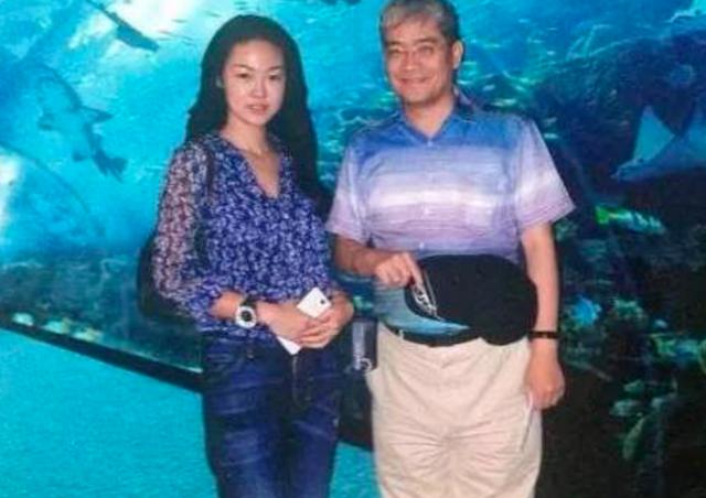 郭涛谈婚姻状况，郭涛：娶小17岁圈外妻子