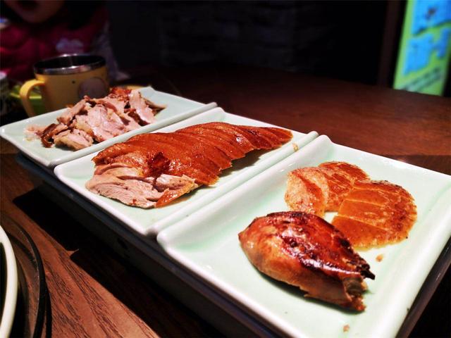 全聚德烤鸭都有什么特色，在上海吃完这四家烤鸭店