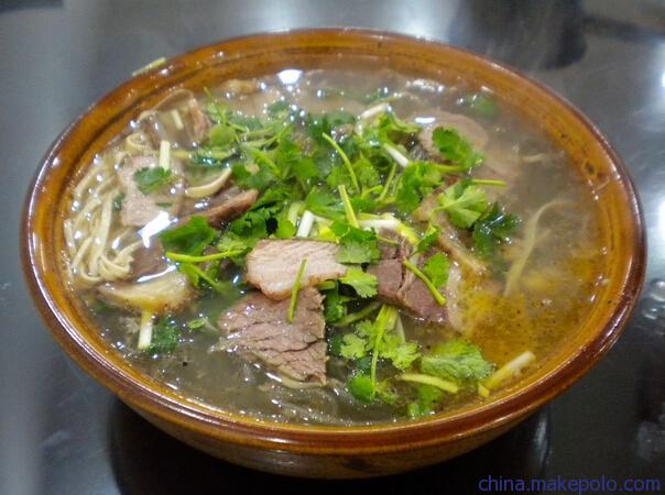 郑家特色美食，整个一生的青春和生命都献给了包子——东新街郑家包子