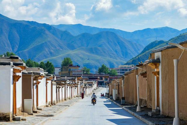 藏区十大佛寺，神奇西北100景拉卜楞寺