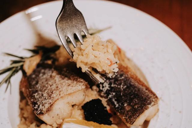 土溪镇特色餐饮有哪些品种，洛溪新开社区餐吧