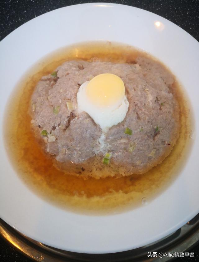 百合怎么炒好吃，炒百合怎么炒最好吃（百合炒之前要先处理一下）