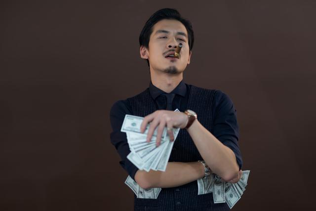 看穿一个男人的心理学，心理学：想认清一个男人