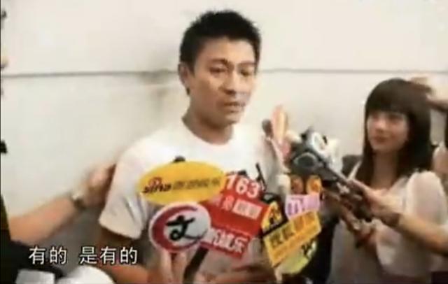 张国荣和刘德华，张国荣与刘德华之间的关系（他们最大的遗憾就是没有跟杨紫琼合作过）