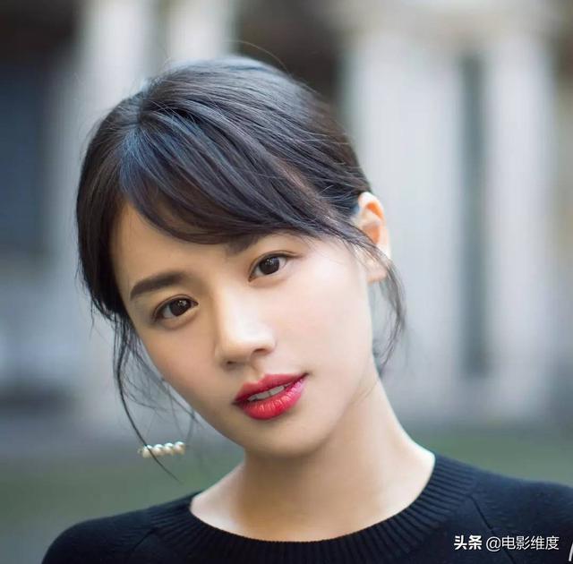 蒋雯丽年轻时的颜值，出道后惊艳了30年