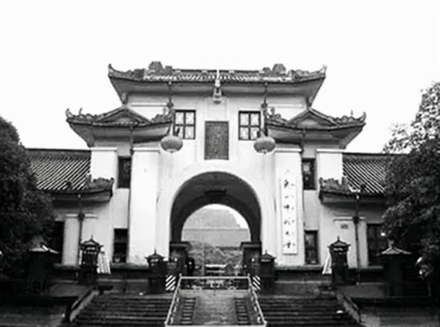 1979年中越战争，1974年中越战争（解放军却说：事出反常必有妖）