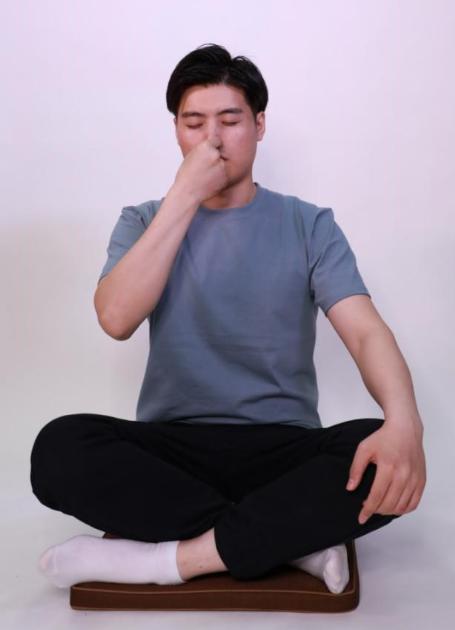 过敏性鼻炎小妙招，教你三个小妙招缓解过敏性鼻炎（缓解过敏性鼻炎 试试这三招）