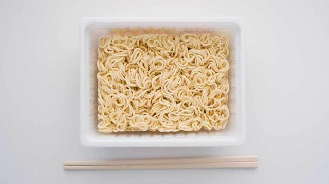 泡面最简单的正确吃法，方便面不要只泡着吃了