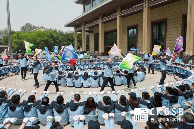 长江商学院十周年庆典，长江商学院10周年（联想未来将由谁来接班）