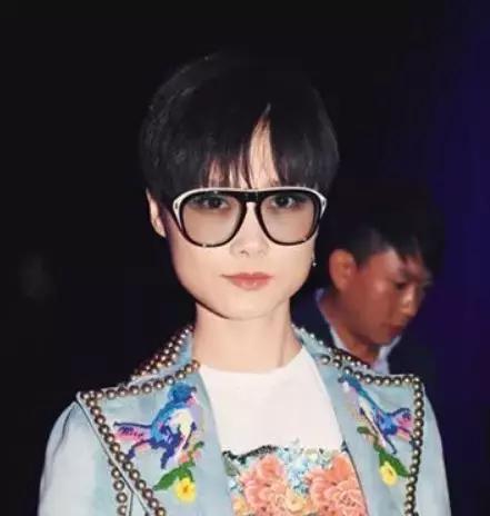 头大脸大怎么变小，怎样改善大宽脸（“大头星人”掌握这4点技巧）