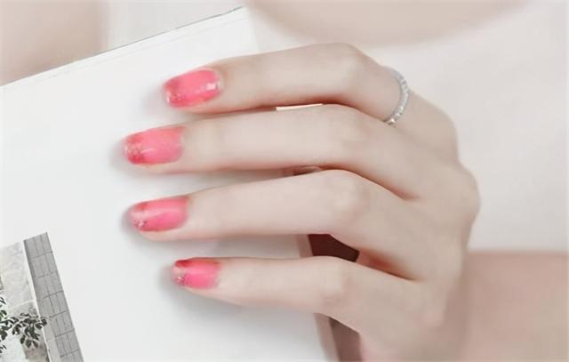 洗甲水和清洁剂与卸甲水的区别，科学护肤，洗甲水，你用对了吗