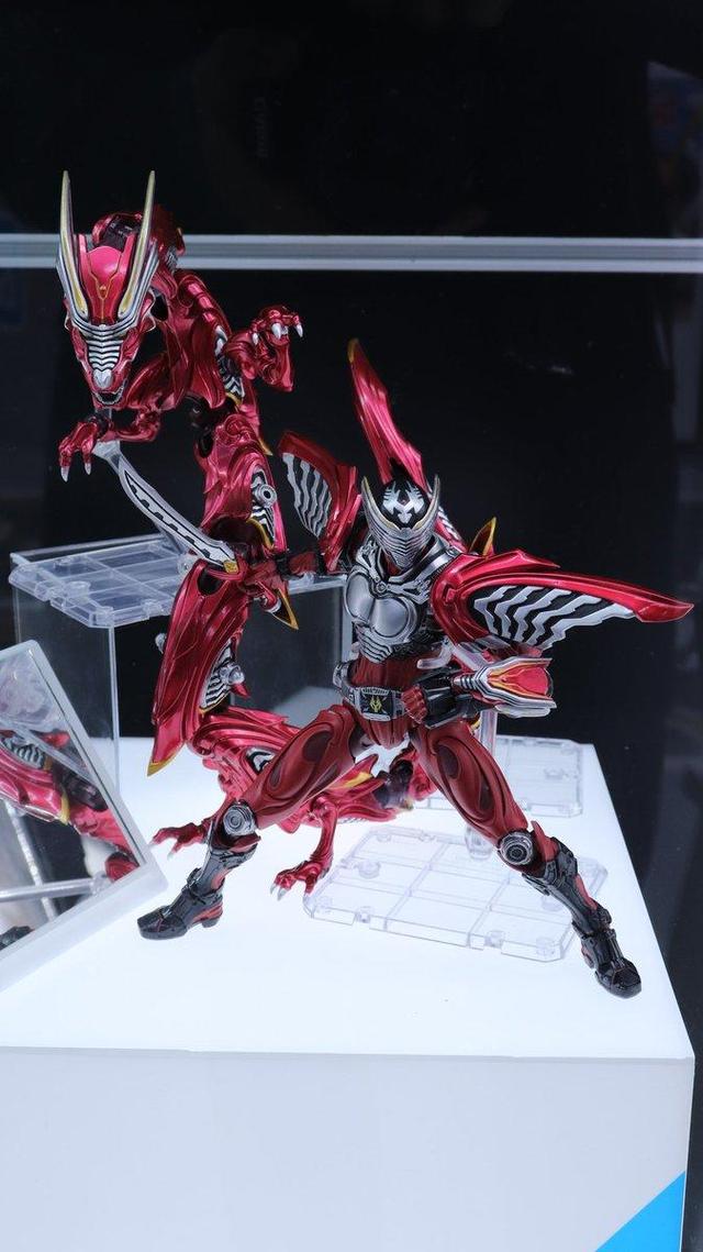 假面骑士龙骑全形态和技能，SIC假面骑士龙骑试作品公开