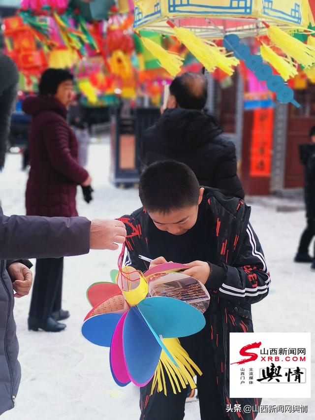 小学生手工花灯，一年级小学生手工花灯制作