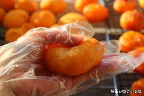 柿饼的制作方法，柿饼怎么制作才好吃（做柿饼原来如此简单）