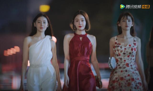 盛朗熙 小龙女，张天爱因为哪部网剧爆红