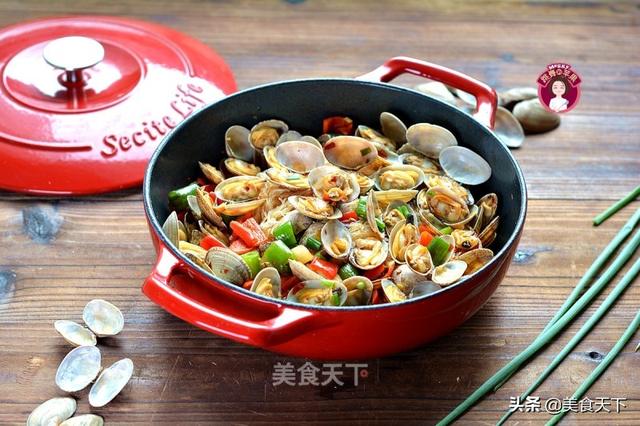 花蛤怎么炒又嫩又香，10分钟上桌鲜美滑嫩