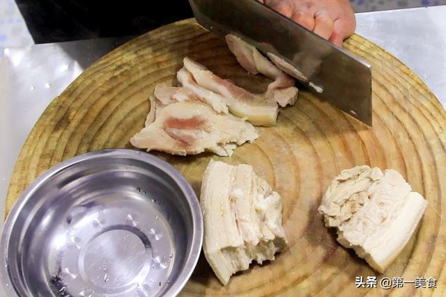 五花肉炒蒜苗正宗做法，蒜苗炒五花肉的家常做法