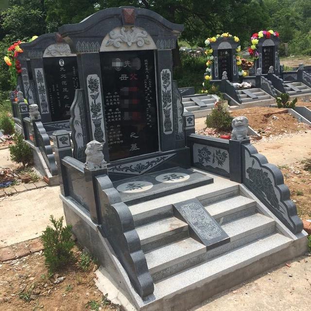 民间墓碑上的讲究，农村墓碑刻字有讲究