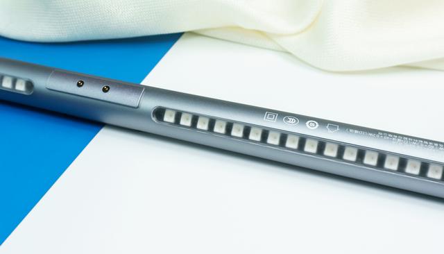 yeelight屏幕灯和小米灯，只是小米显示器挂灯的升级